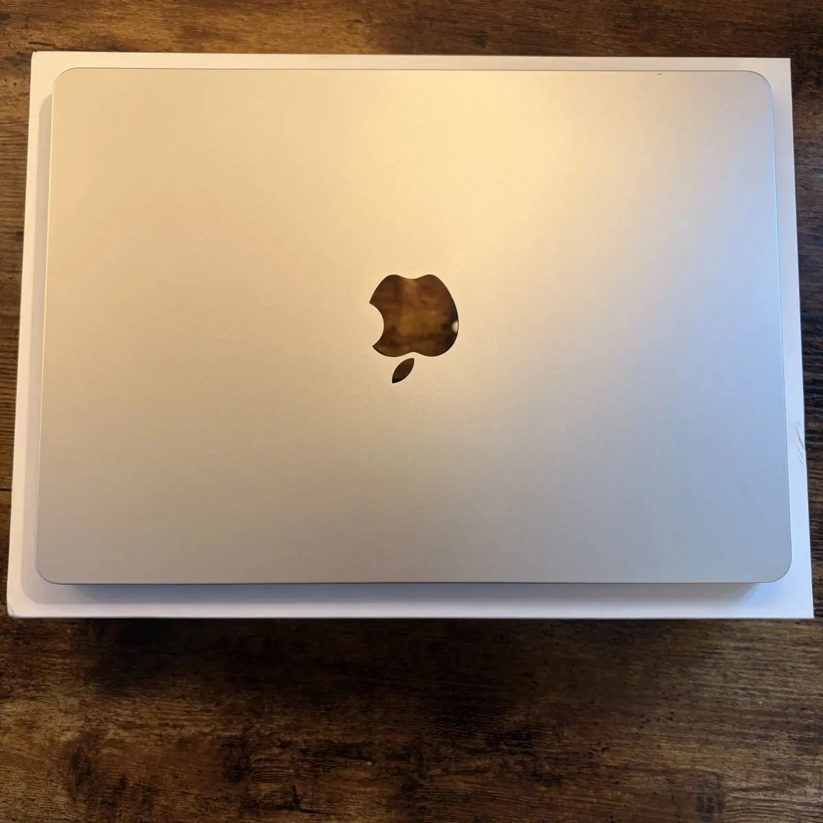 MacBook Air 13.6" M4 16GB / 256GB SSD *38 Cycles* - Image 1