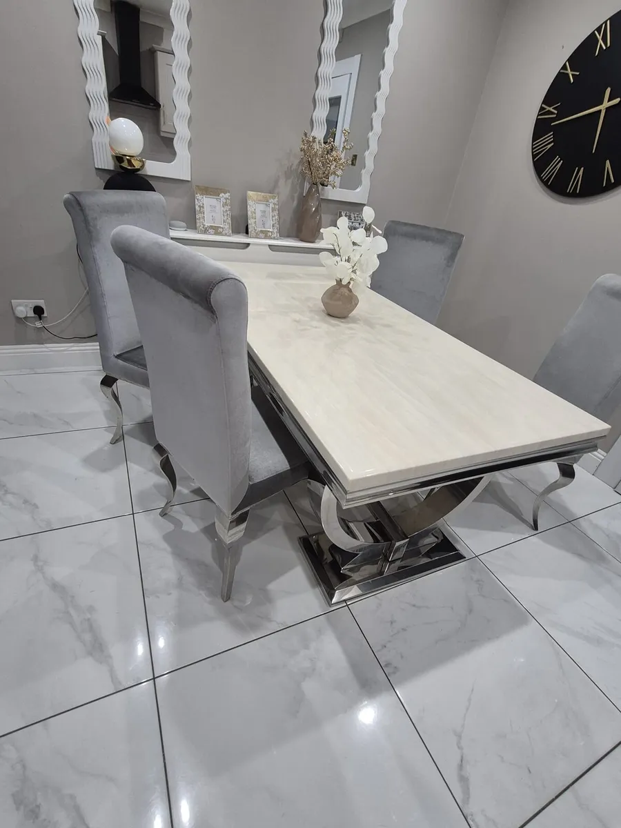 Marbel table & chairs - Image 2