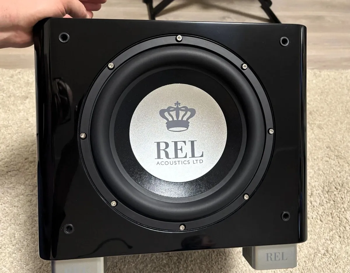 REL T9x - Active Subwoofer, Gloss Black - Image 2