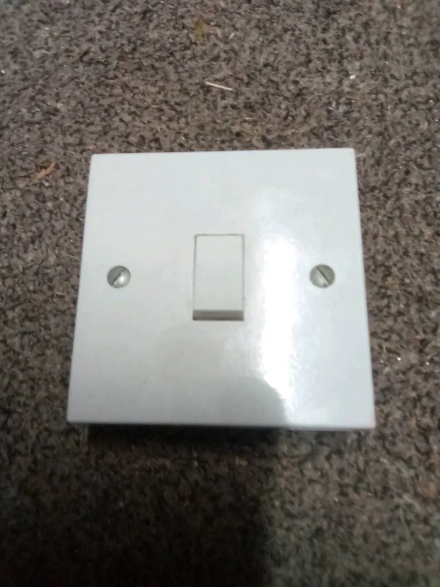5. METRE. LEAD.  LIGHT.   AND.  LIGHT.  SWITCH - Image 3