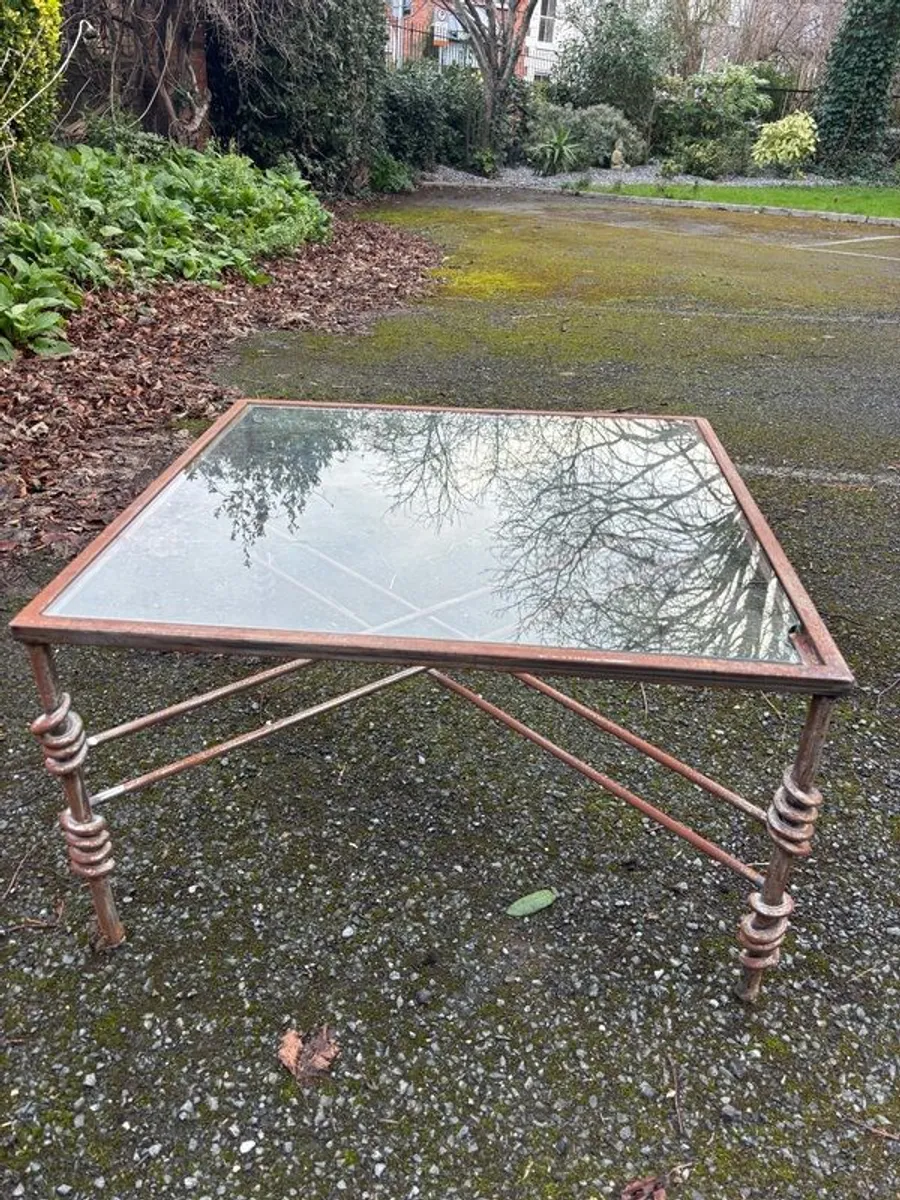 Free and bed - Image 2