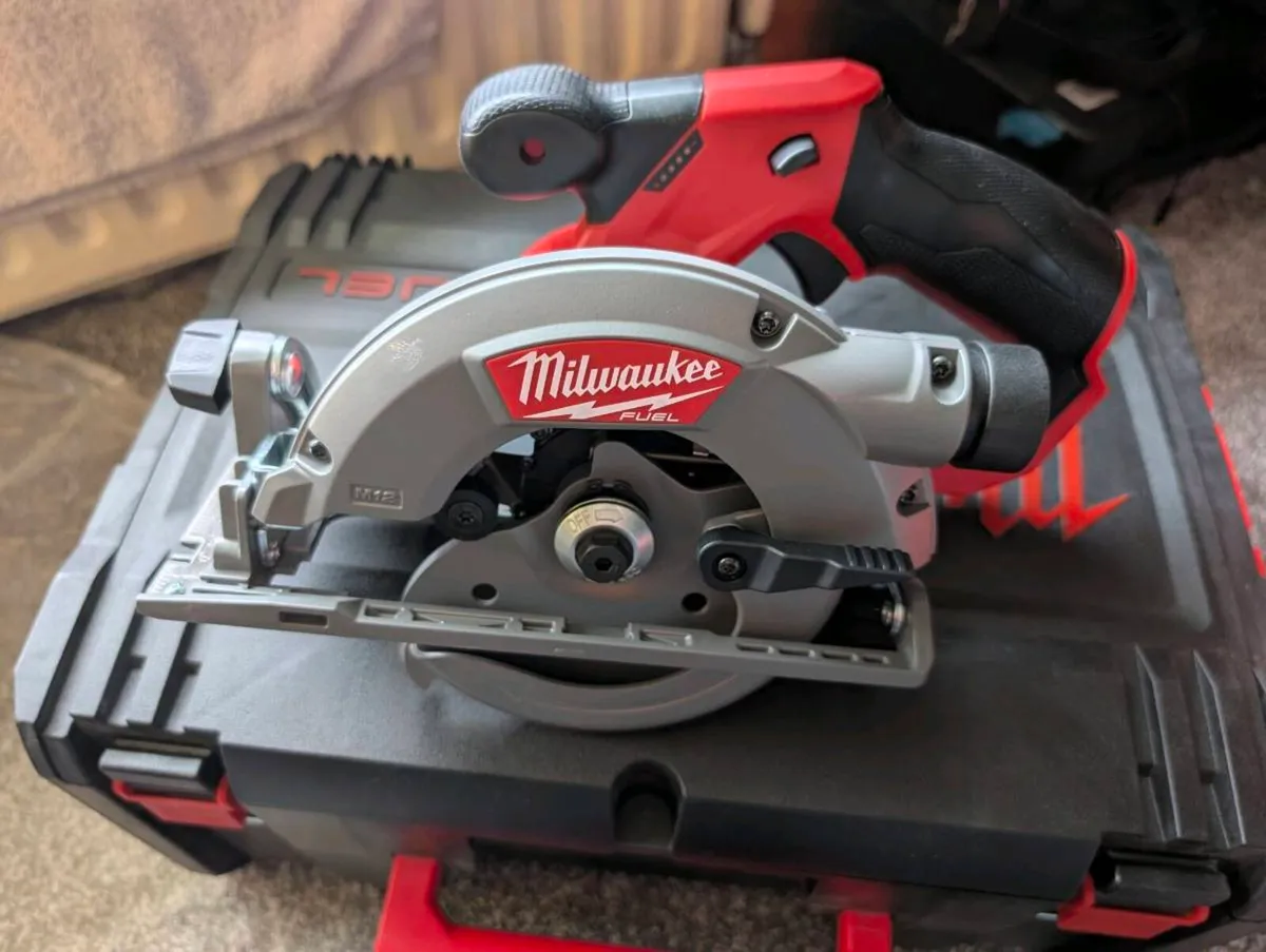 Milwaukee M12 Circular Saw CCS44-602X 140mm - Image 1