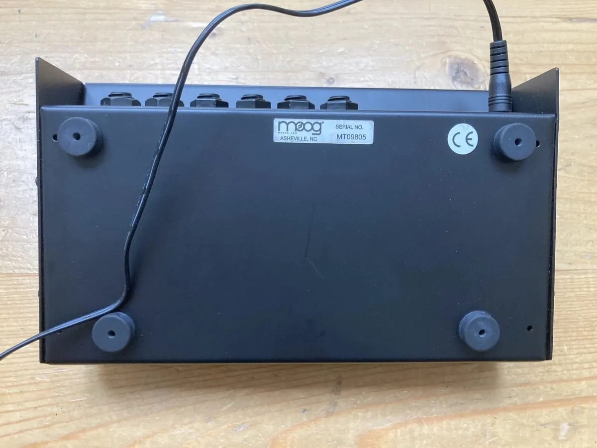Moog Minitaur Analogue Synthesiser - Image 3