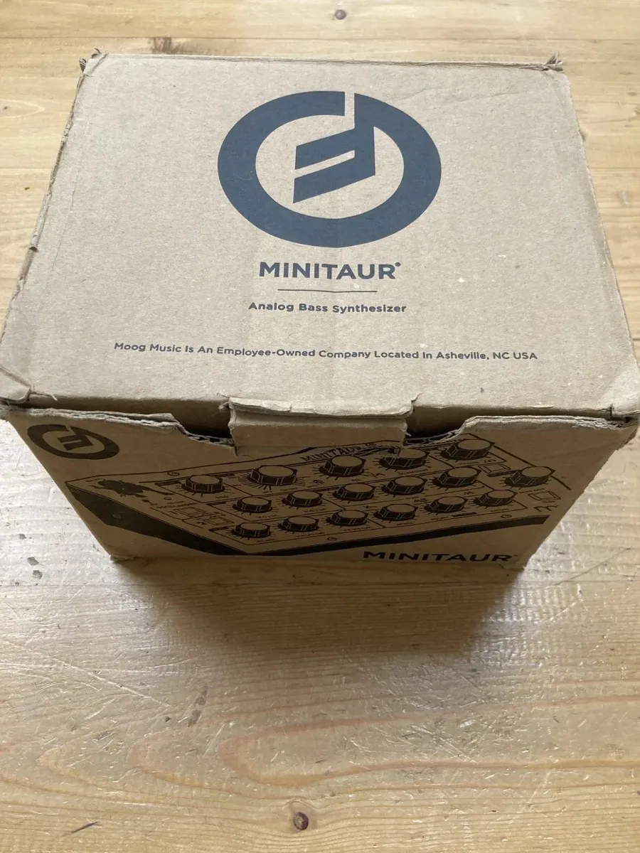 Moog Minitaur Analogue Synthesiser - Image 1