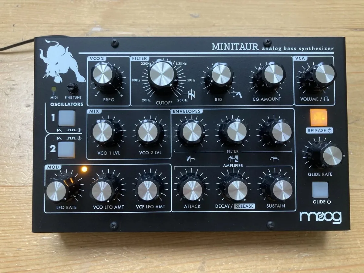 Moog Minitaur Analogue Synthesiser - Image 2