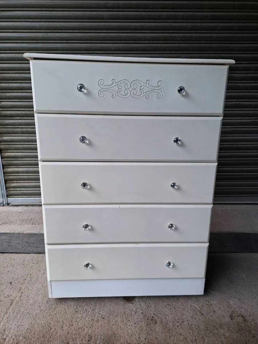Old White Chest of 5 Drawers (DELIVERY) - Image 3