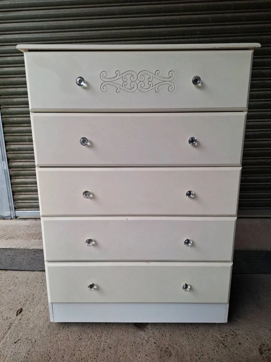Old White Chest of 5 Drawers (DELIVERY) - Image 1