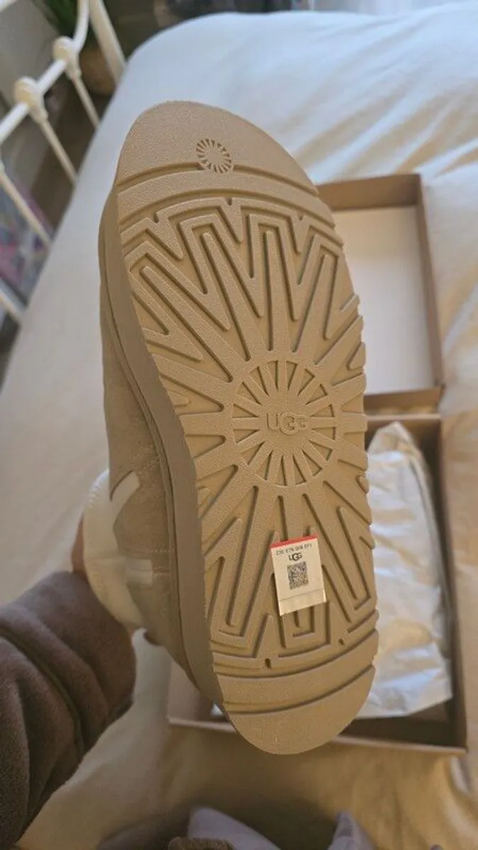 uggs - Image 4