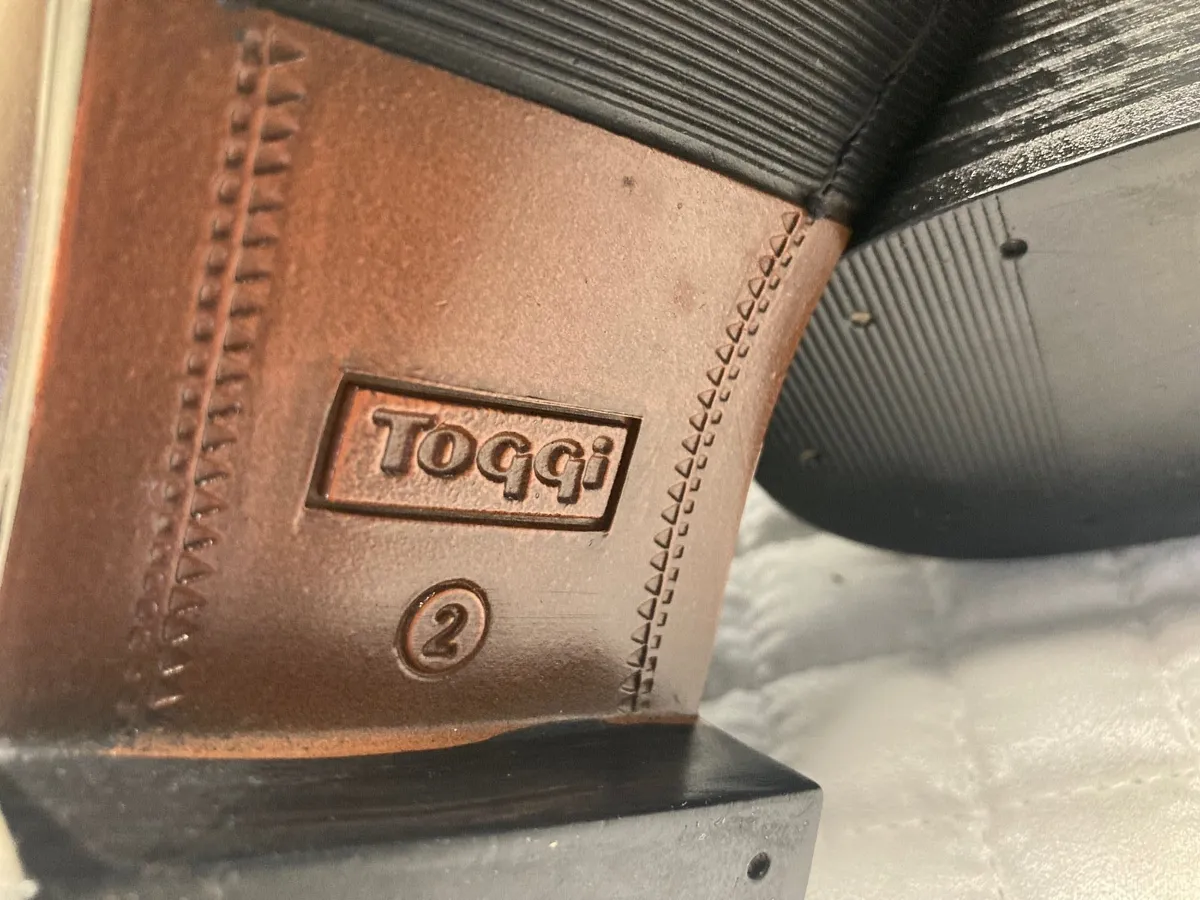 AS NEW  - Toggi  Ottowa kids leather jodhpur boots - Image 4