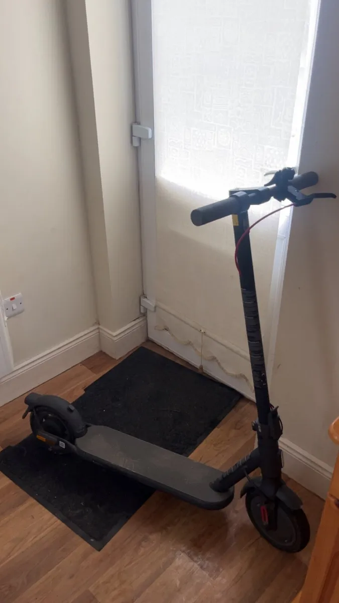 E scooter - Image 1