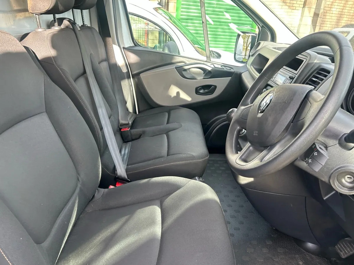 2019 RENAULT TRAFFIC - Image 2