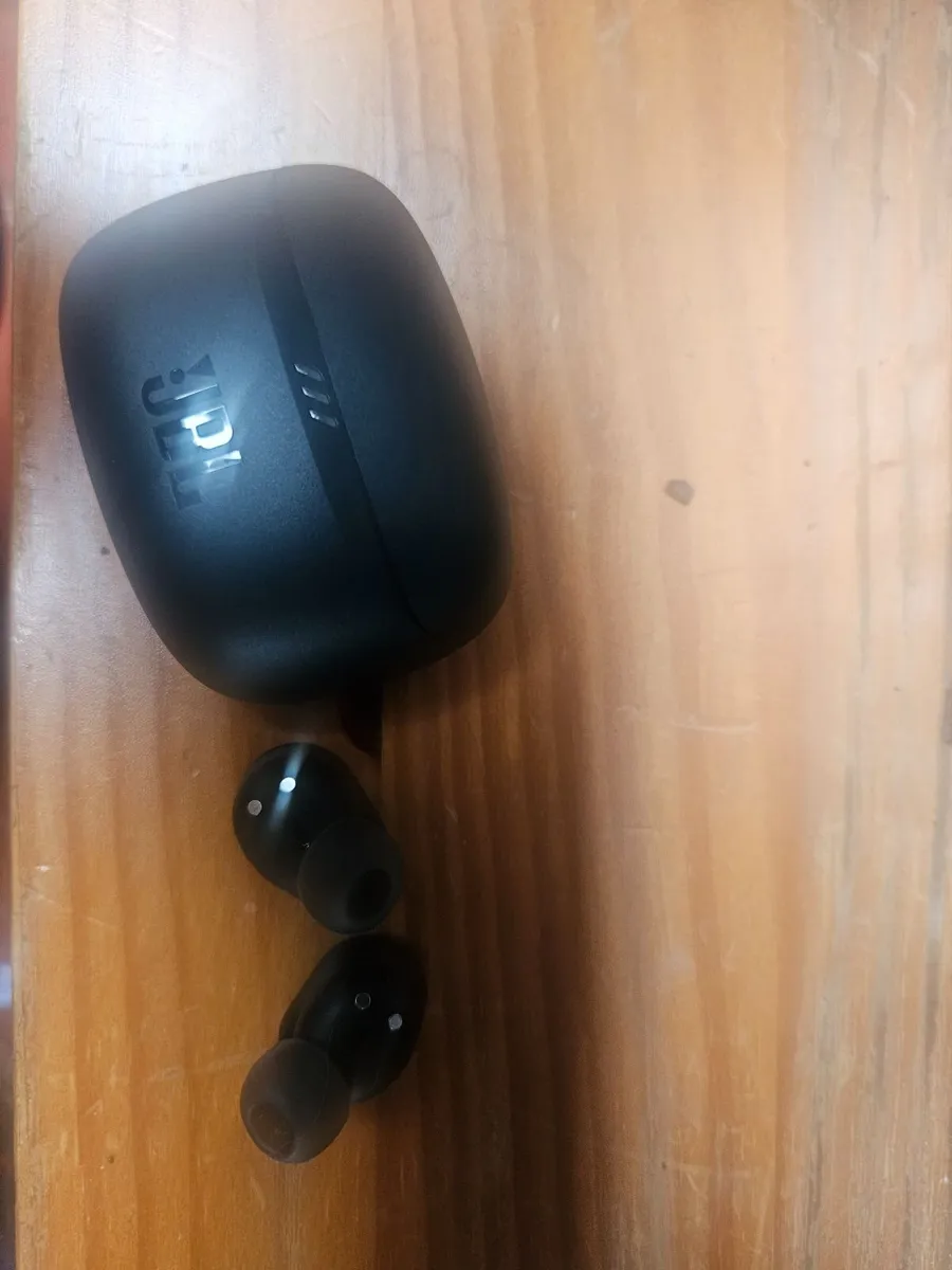 Jbl tune Bud 2 Wireless Headphones - Image 1