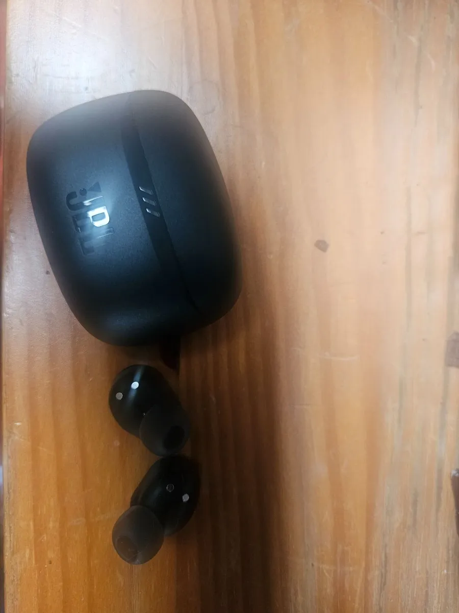 Jbl tune Bud 2 Wireless Headphones - Image 2