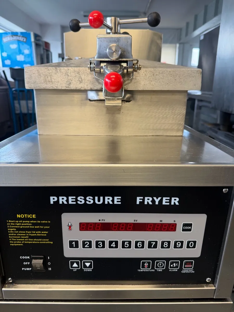 Henny penny pressure fryer - Image 1