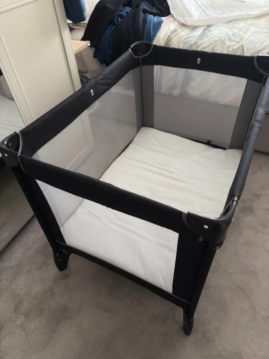 Baby cot - Image 3