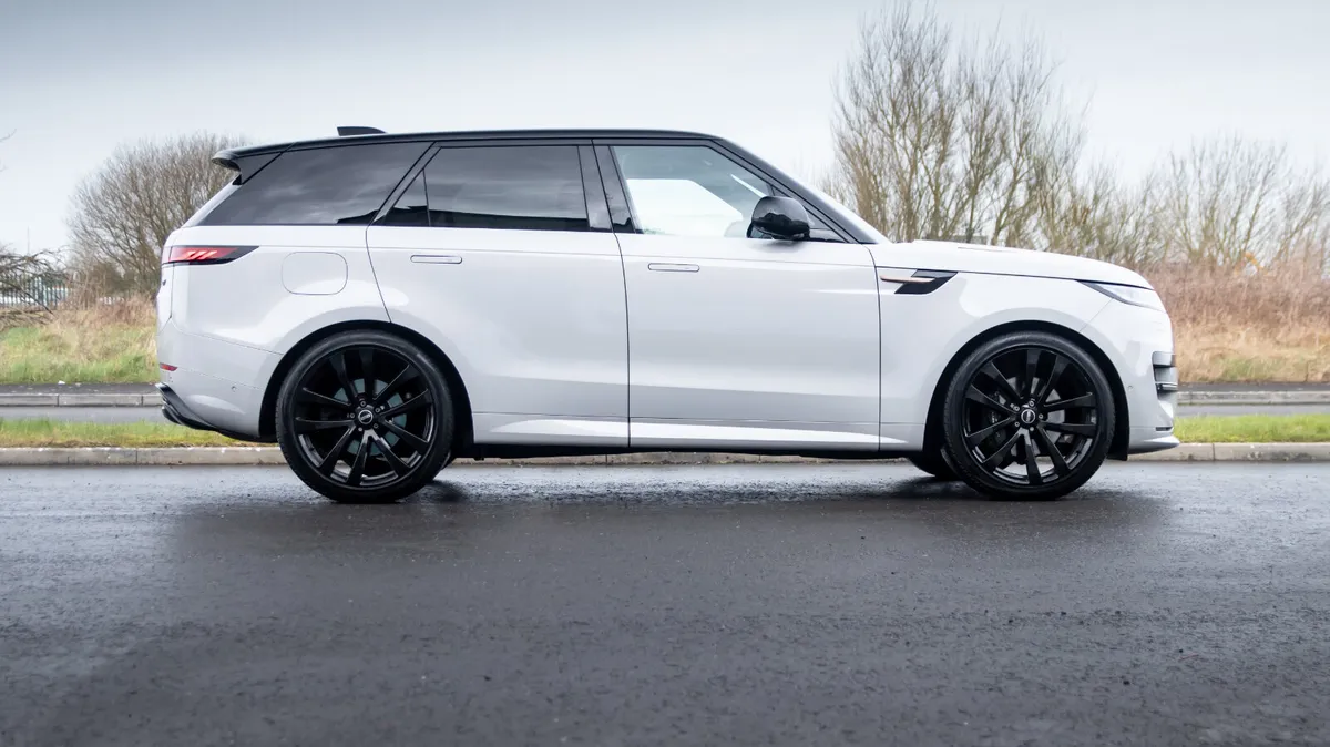 Land Rover Range Rover Sport 3L Diesel - Image 4