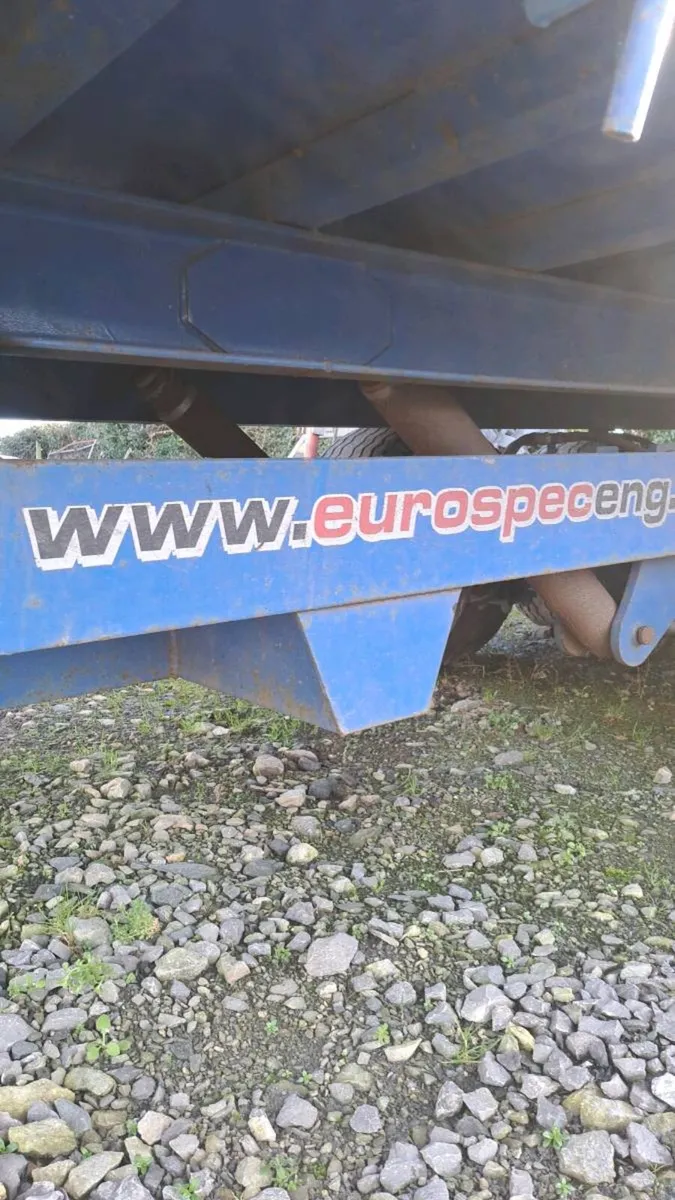 2022 like new euro spec trailer with bale extensio - Image 2