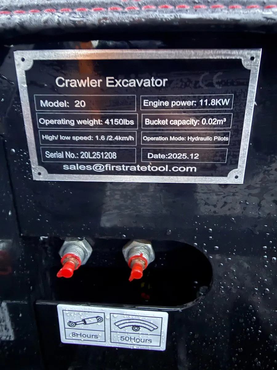 1.8T  mini digger diesel - Image 4