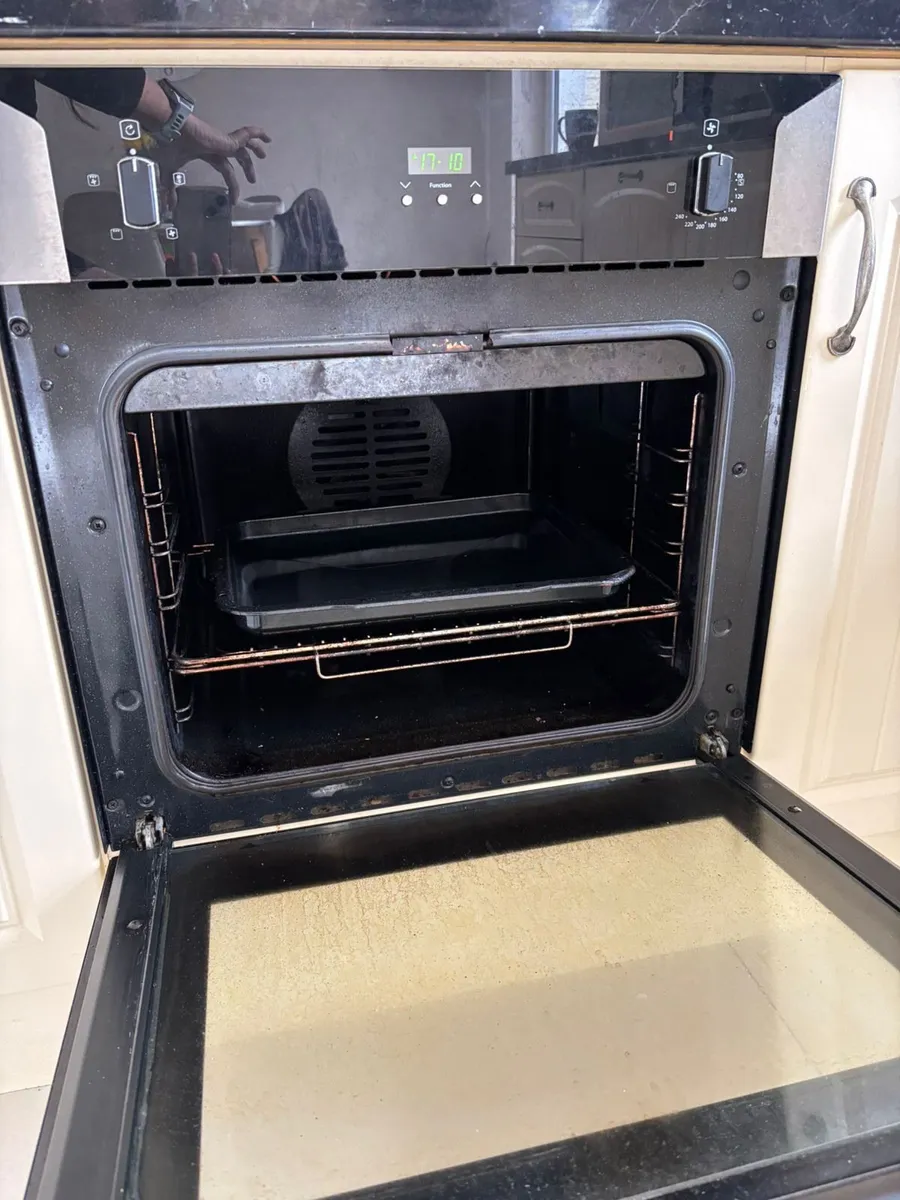 Oven - Image 2