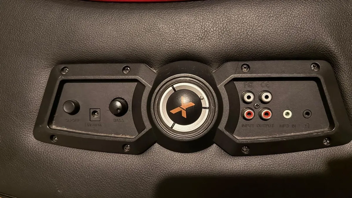 X rocker gaming chair- with built in speaker - Image 3