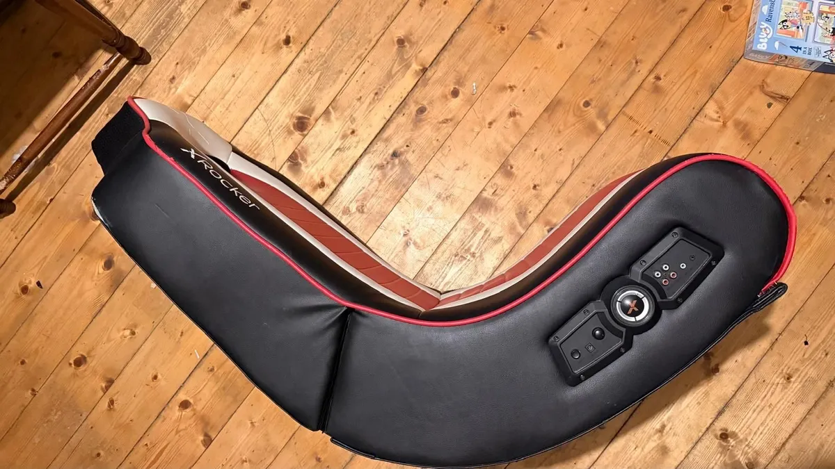 X rocker gaming chair- with built in speaker - Image 4