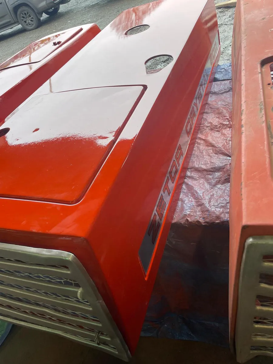 Zetor Crystal 8011/8045 Bonnets - Image 2