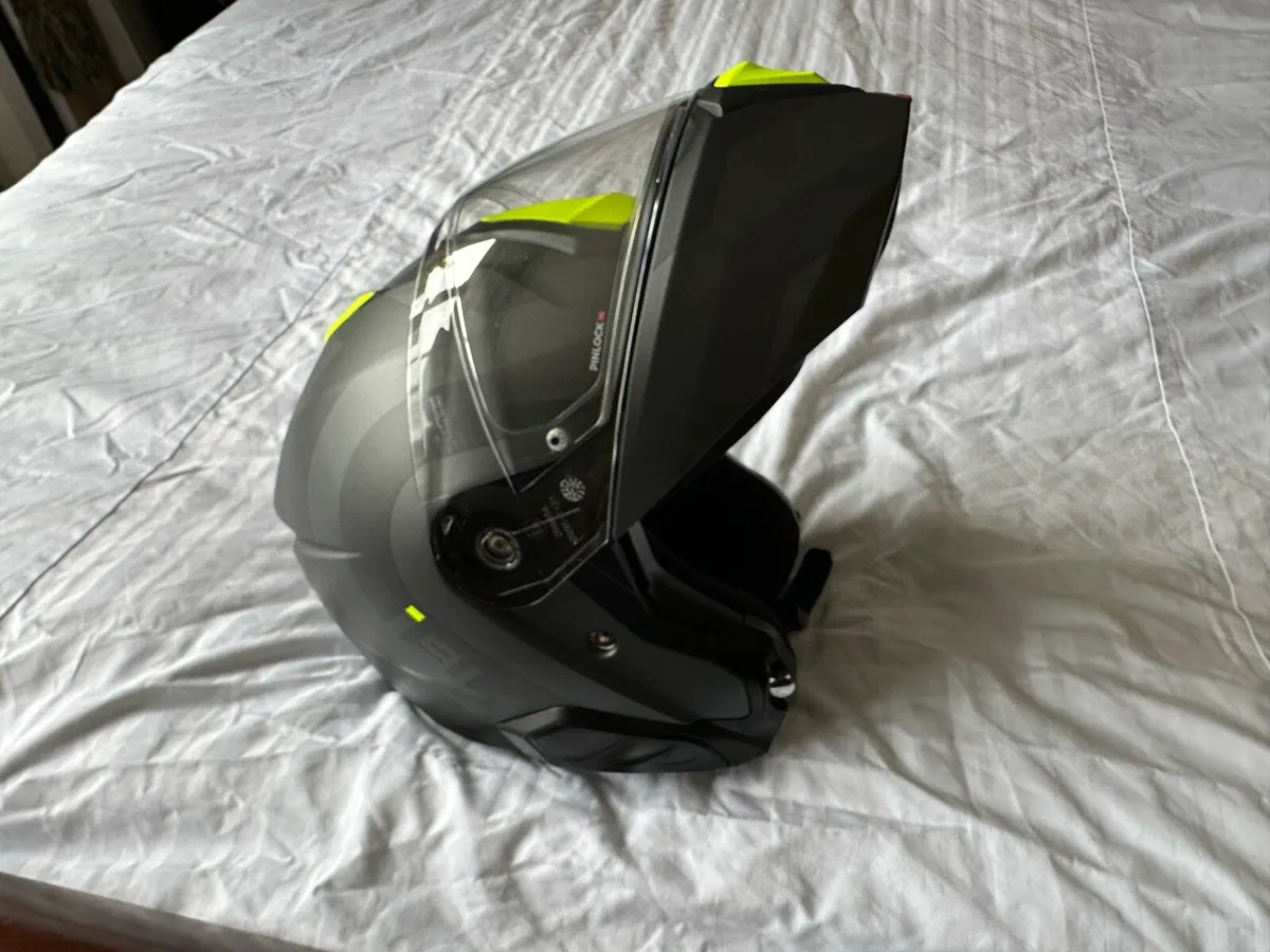 Motorbike Helmets XL - Image 2