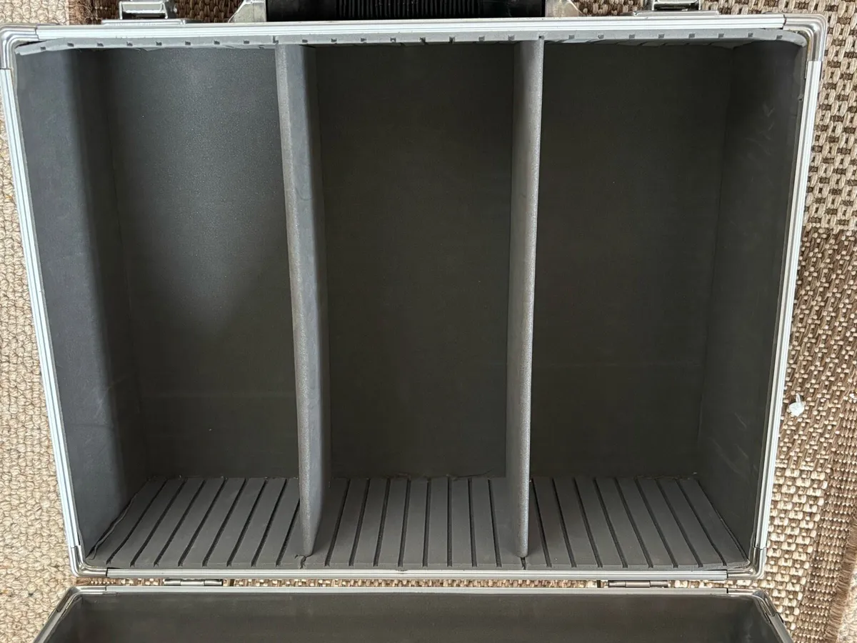 Green flight case aluminium - Image 3