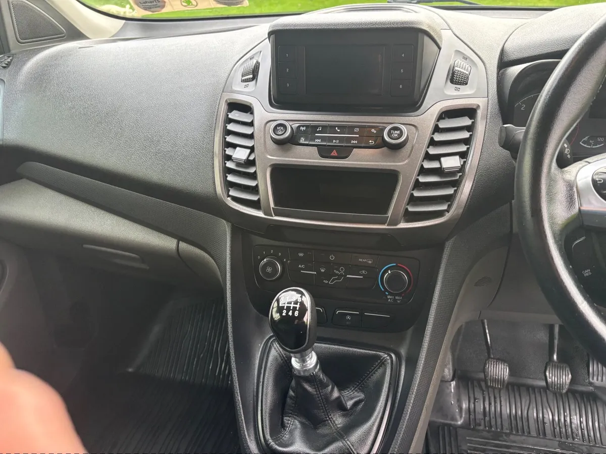 Ford Transit Connect 2022 - Image 4