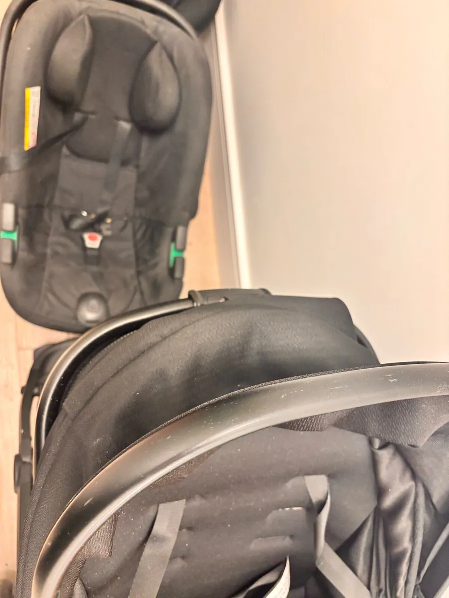 Bat stroller with basket - Image 2