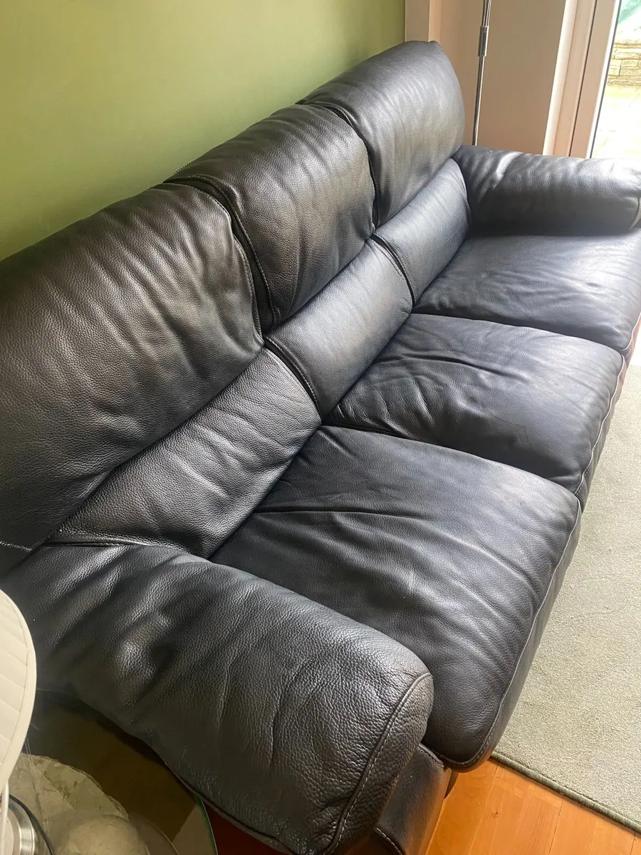 Leather 3 seater - Image 4