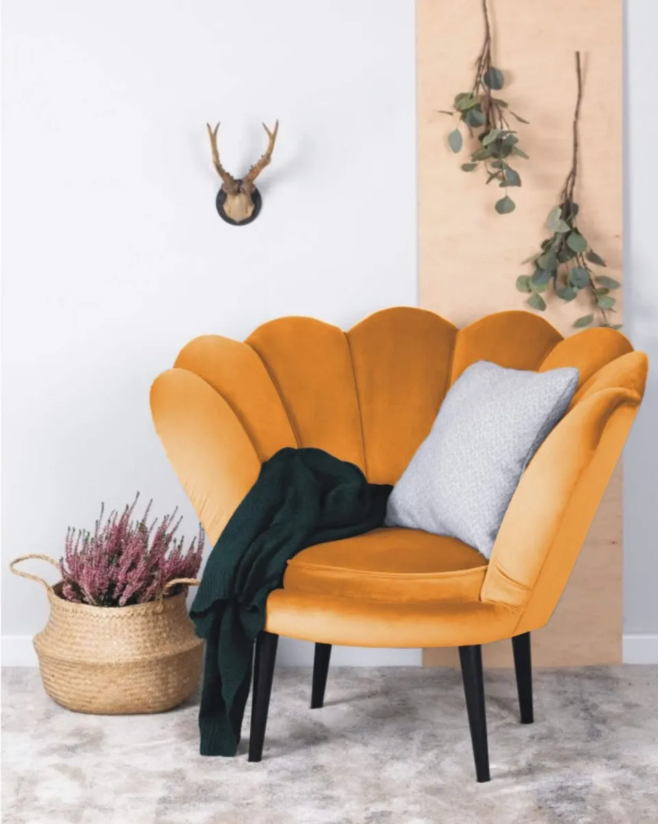 Pearl Shell Lounge Chair - Image 1