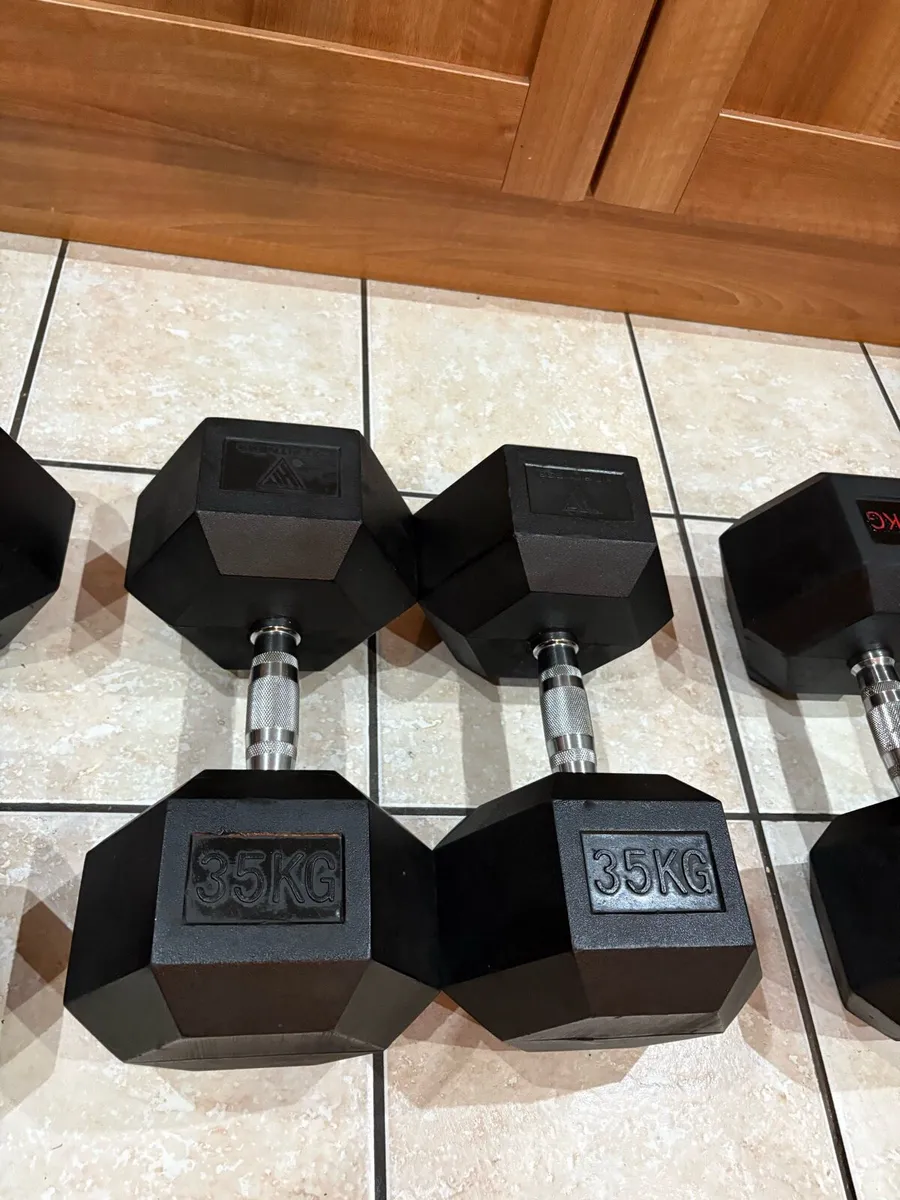RUBBER HEX DUMBBELLS 32.5KG - 40KG, CHEAP, READ!!! - Image 4