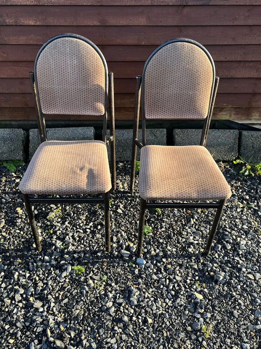Set of chairs - Image 1
