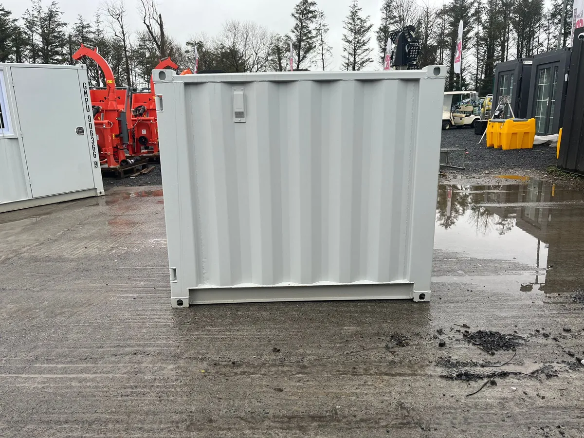 Small Shipping Container – 4.7ft x 5.64ft x 4.88ft - Image 4