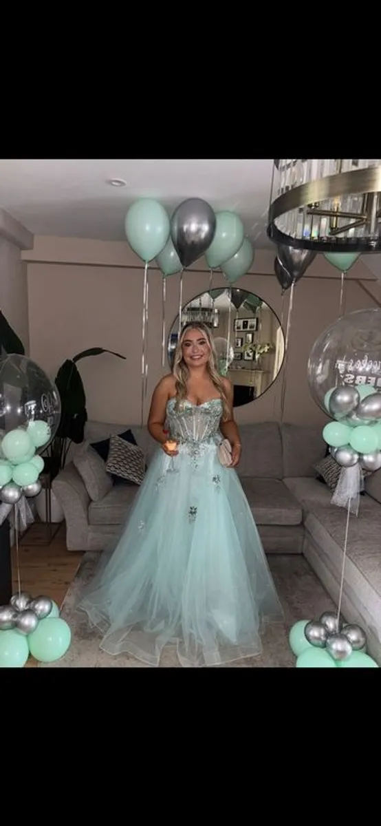 Debs dress - Image 2