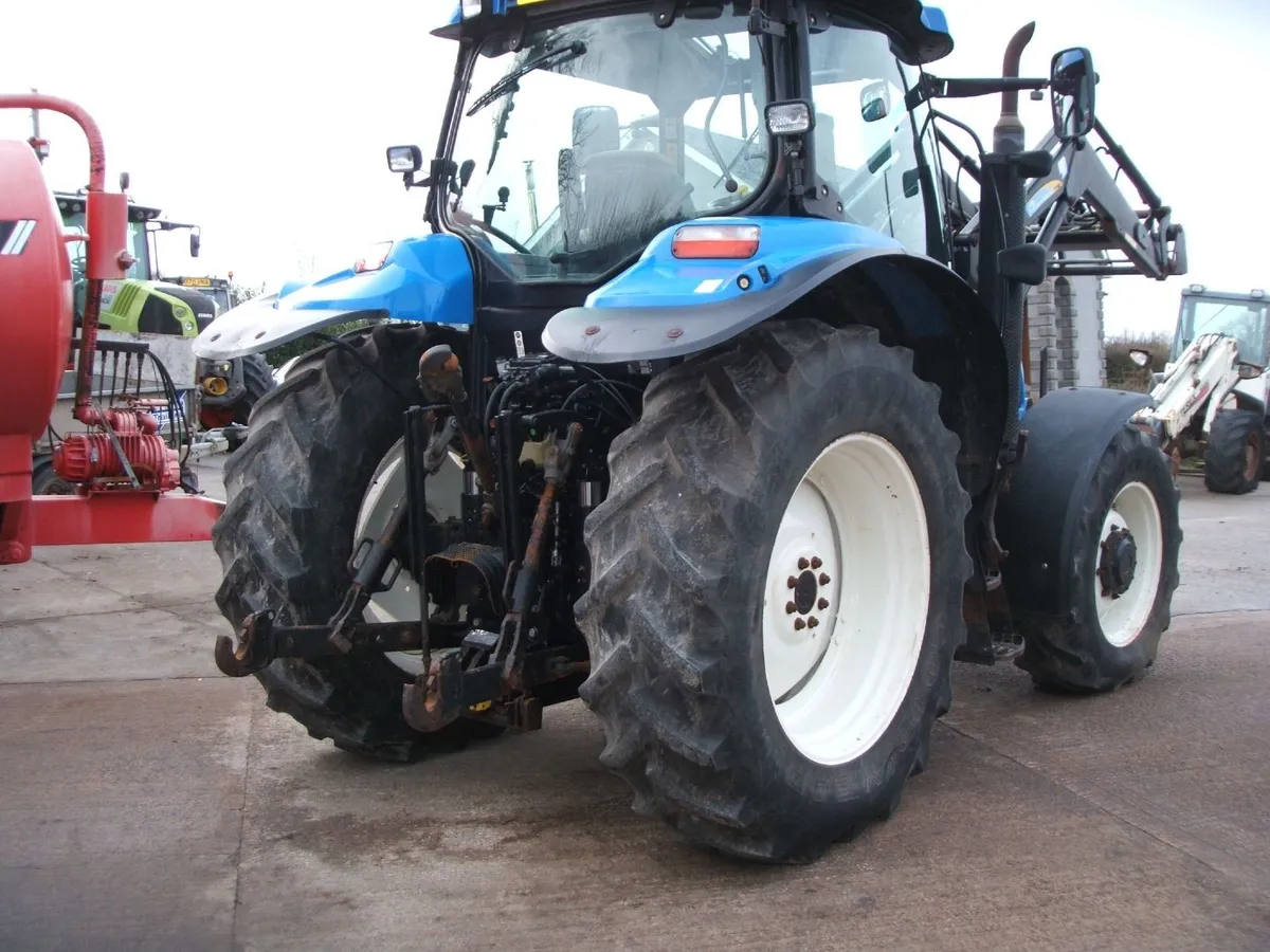 2008 New Holland T6050 with loader - Image 4