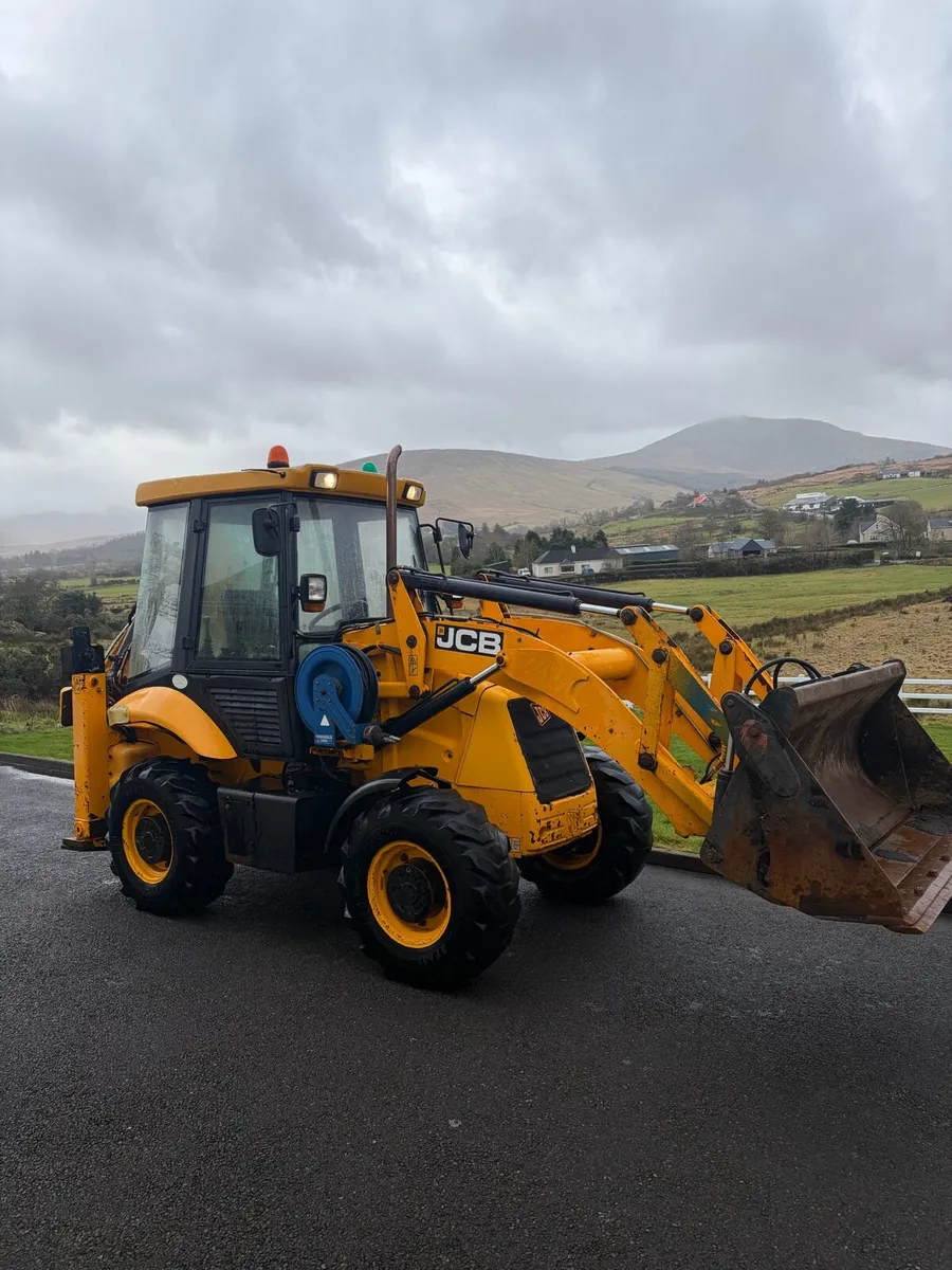 2011 JCB 2CX - Image 1