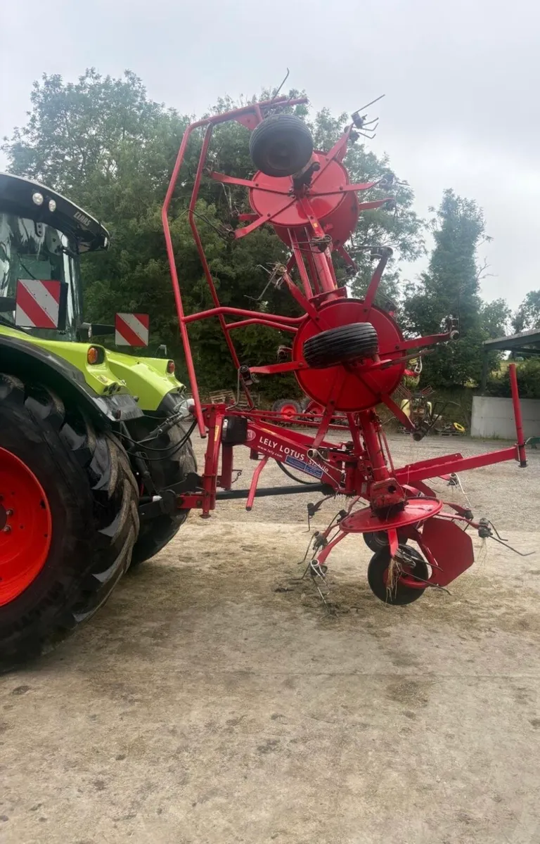 Lely Lotus 6 rotor Tedder - Image 2