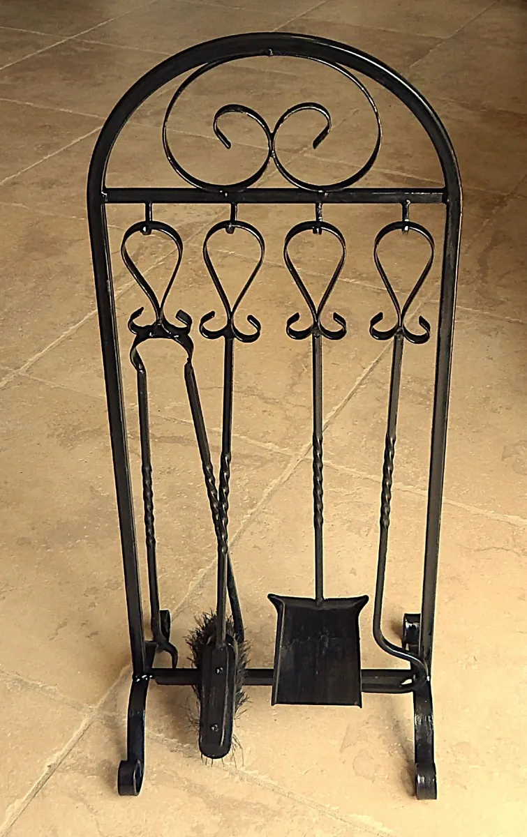 Wrought Iron 4 Piece Fireside Companion Set - Image 1