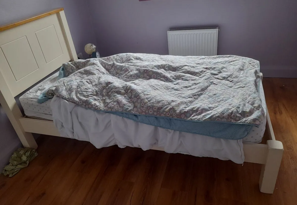 Single bed - Image 3
