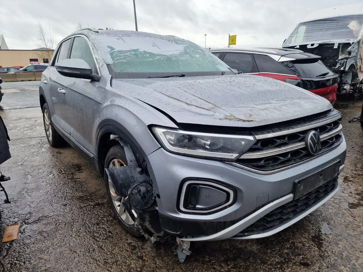 23 VOLKSWAGEN T-ROC  1.5 TSI (DXD) FOR BREAKING - Image 1