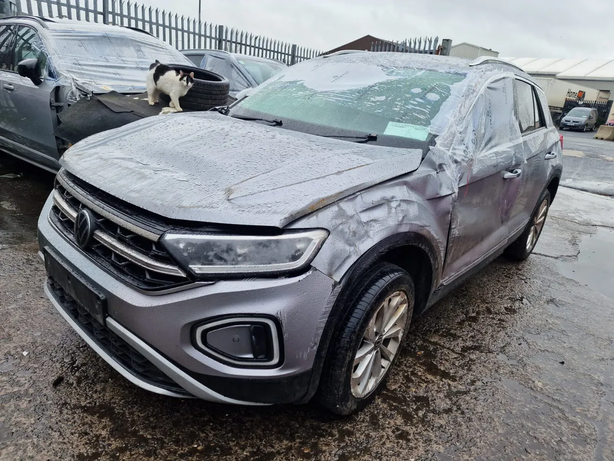 23 VOLKSWAGEN T-ROC  1.5 TSI (DXD) FOR BREAKING - Image 2
