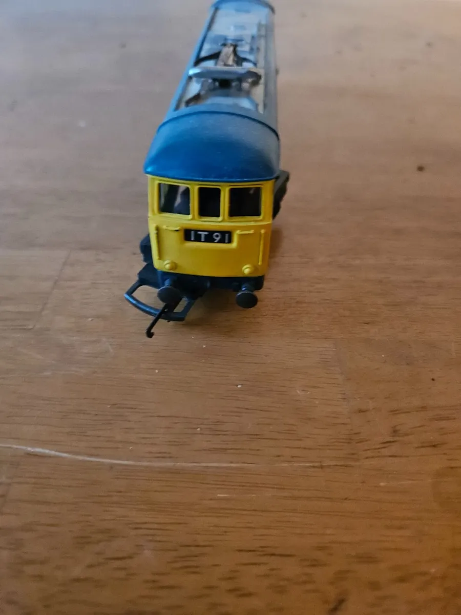 Hornby Triang OO Gauge Engine - Image 2