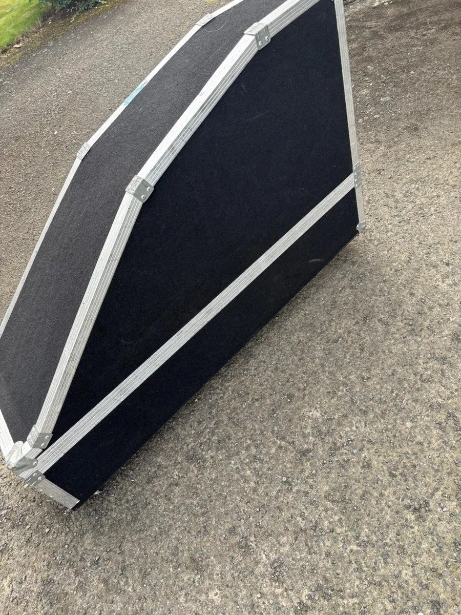 Looking for Harp Flight Case