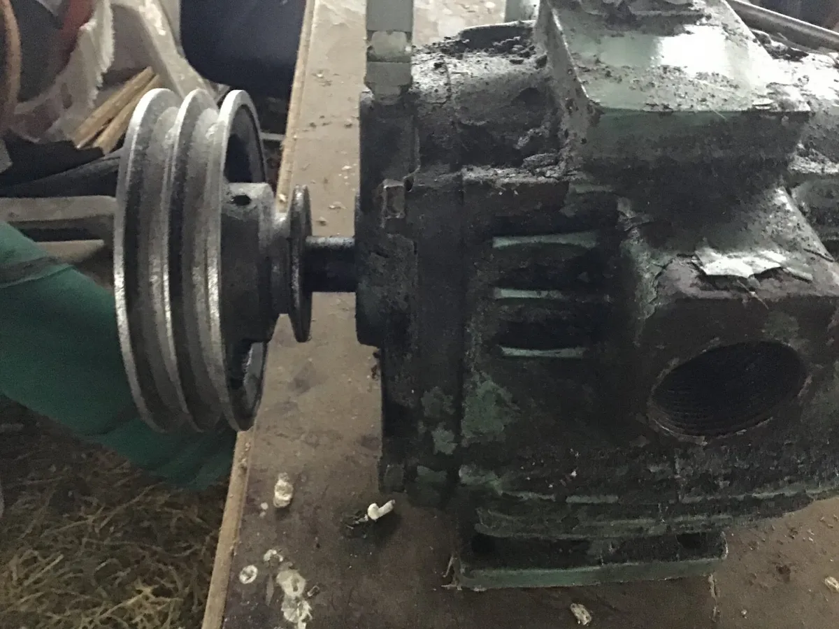 Vacuum pump - Image 2