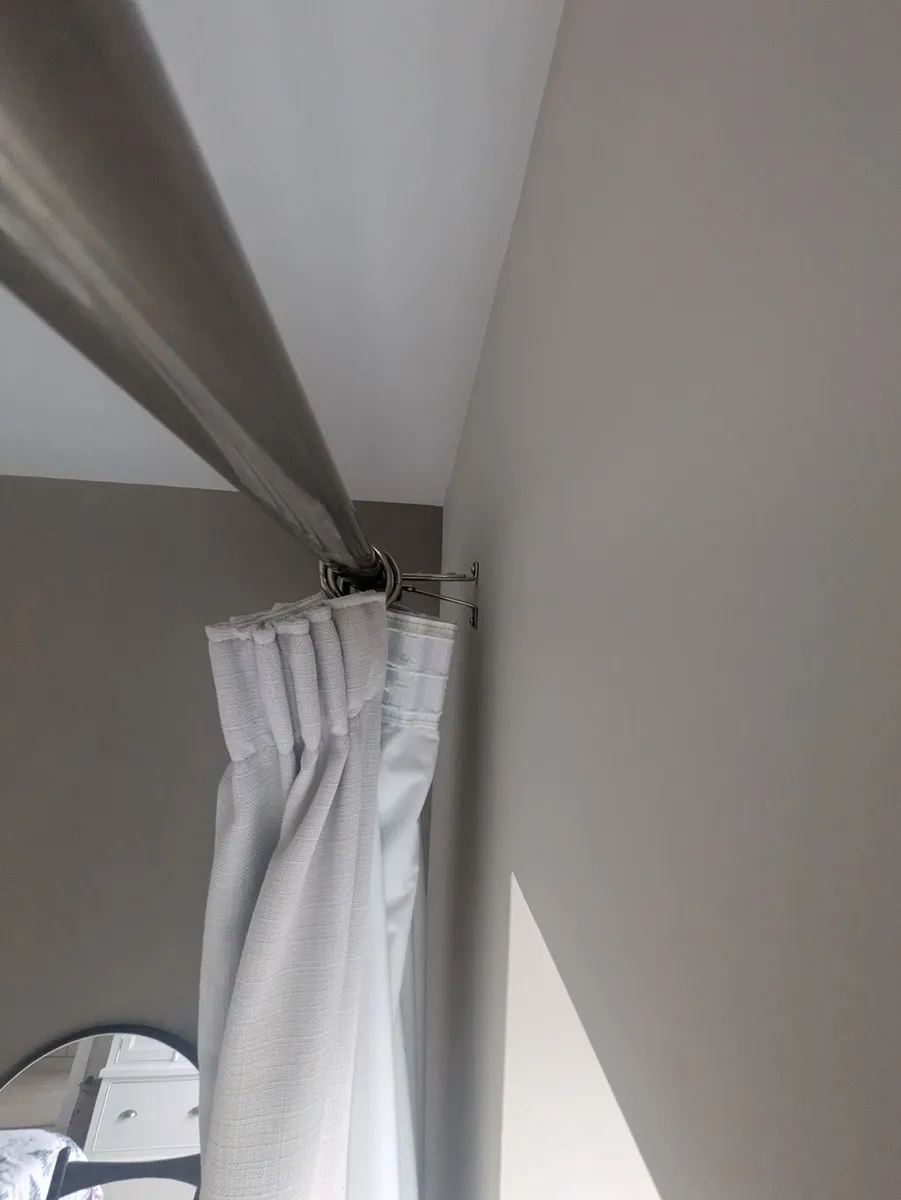 Curtain rail - Image 3