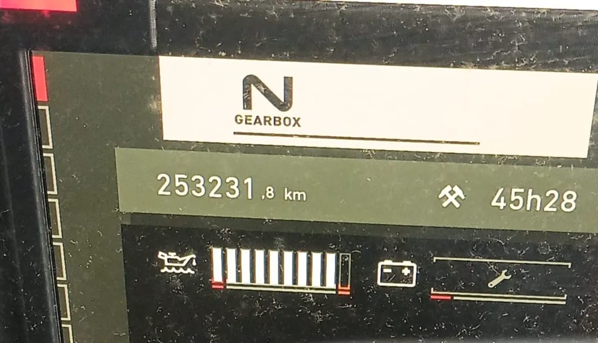 Renault 2021 T460 damage repairable start and driv - Image 4