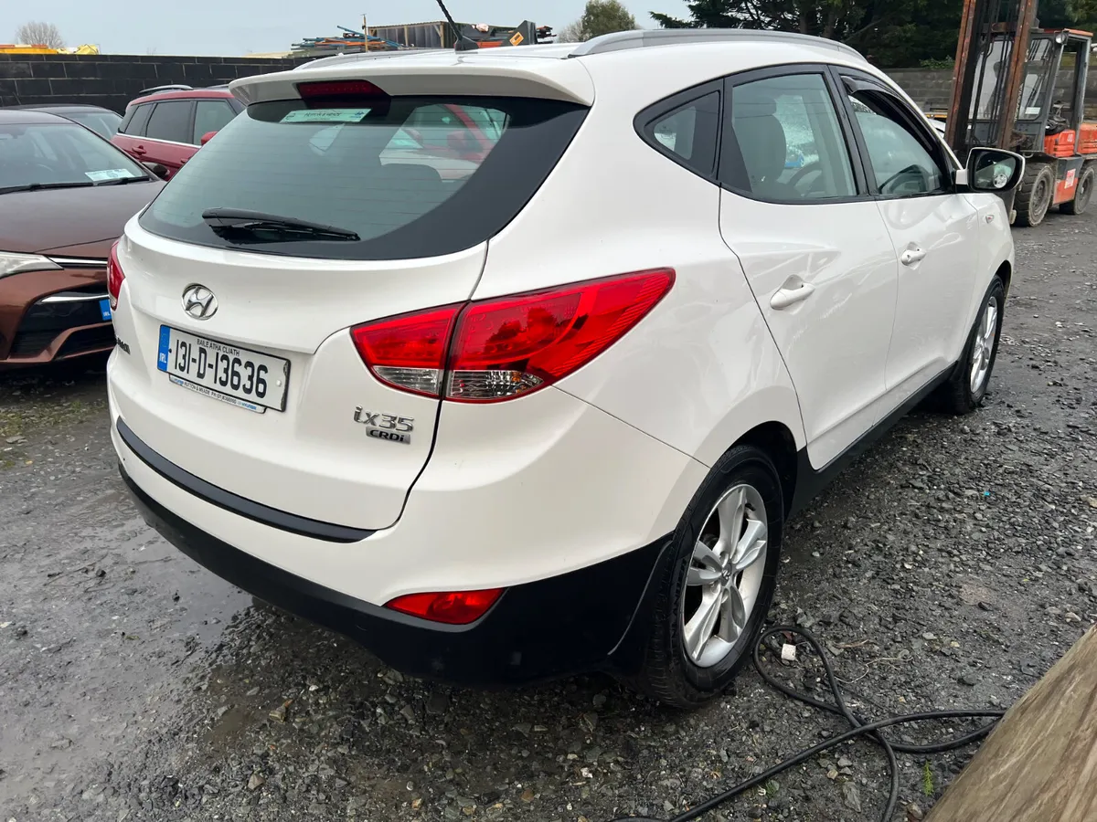 2013 Hyundai ix35 1.7 dsl light damage NO OFFERS - Image 3