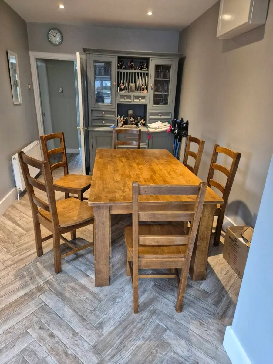 Large (6.0'x3'.3") solid table and 6 chairs - Image 3